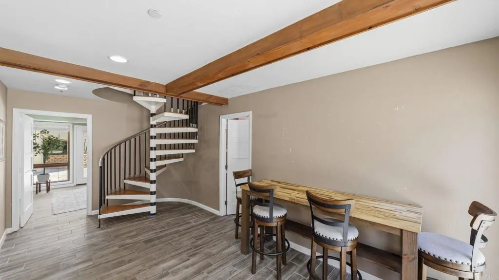 https://cdn.realtyfeed.com/cdn/127/306781708/c7f1cc7abaa93c2b44388b96048e3e12.webp