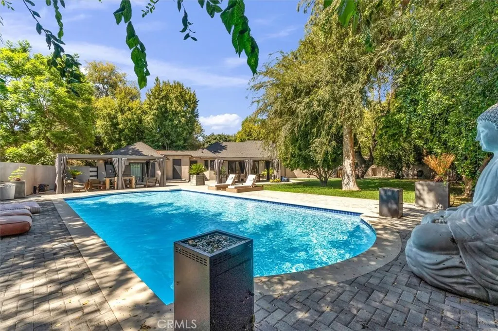Valley Village, CA 91607
