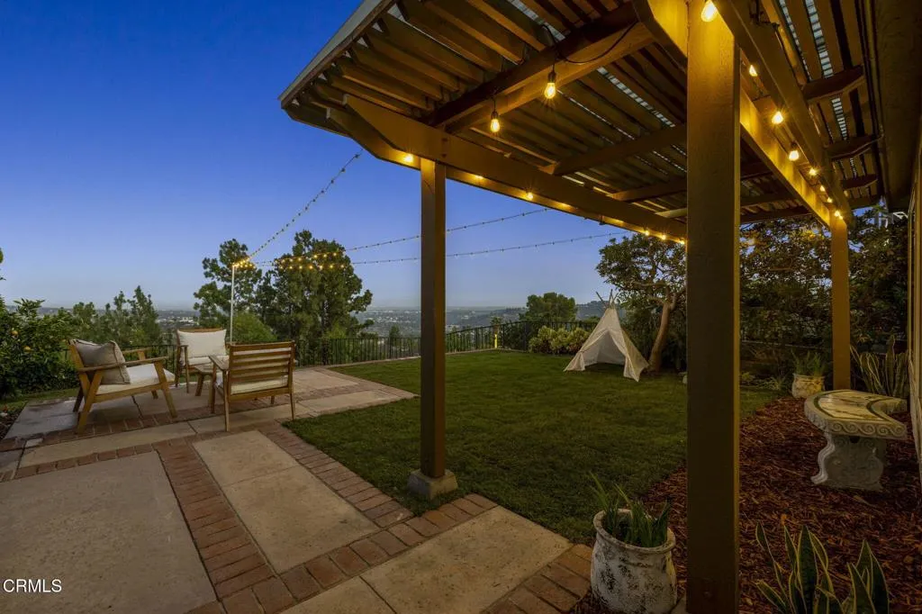 La Canada Flintridge, CA 91011