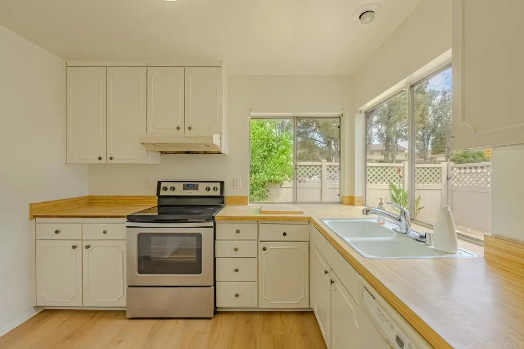 https://cdn.realtyfeed.com/cdn/127/306781718/5e9f956a6bbfd05bb5ec934df61a4c27.webp