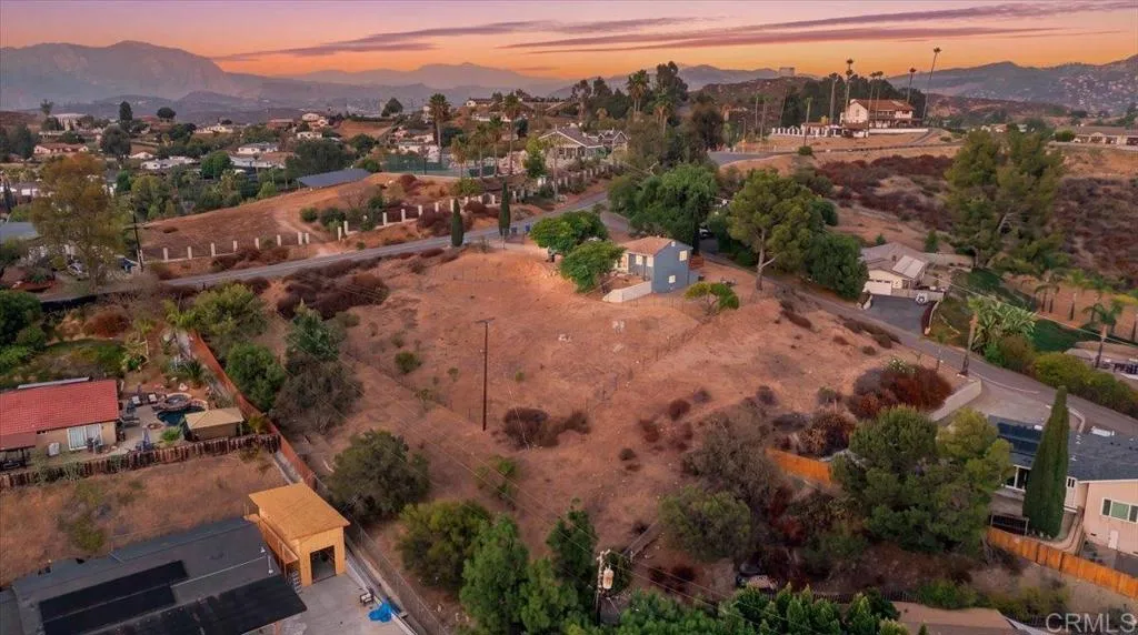 https://cdn.realtyfeed.com/cdn/127/306781719/83415d2d05aa752986b55c3c22fea7e1.webp