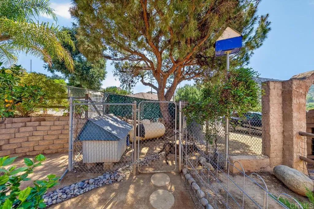 https://cdn.realtyfeed.com/cdn/127/306781767/3e25070634828d208648742450de63d8.webp