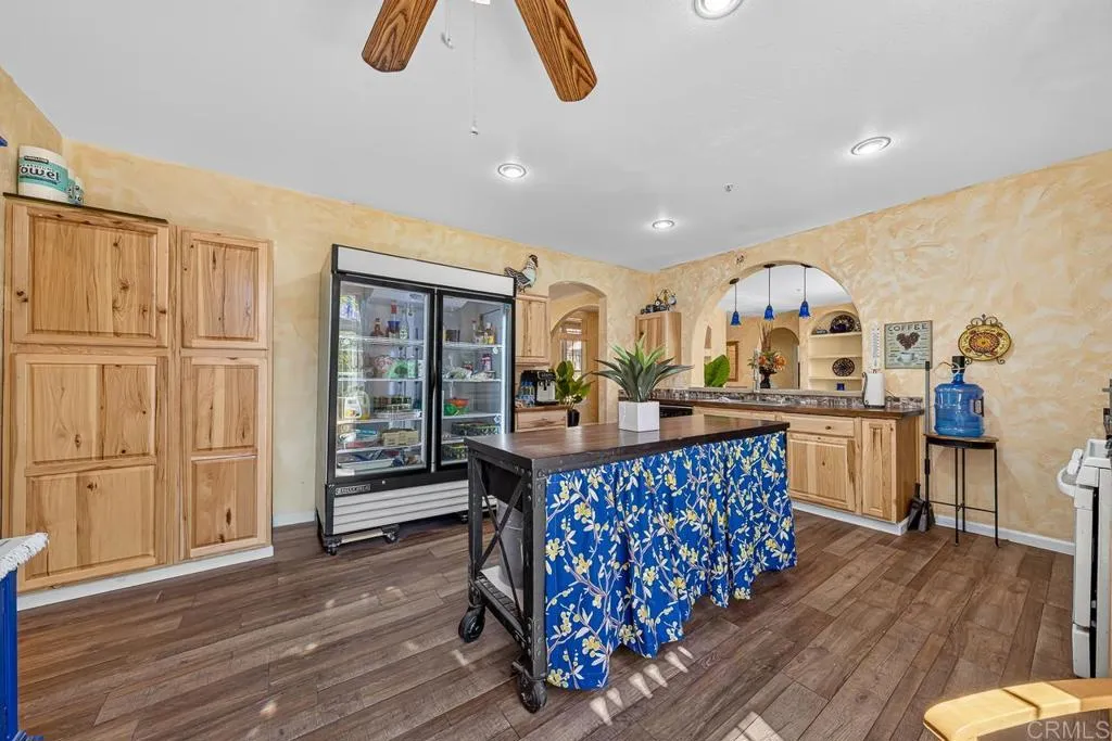 https://cdn.realtyfeed.com/cdn/127/306781767/7fd36ac46df02ad7b1fd599f1bc07cd7.webp