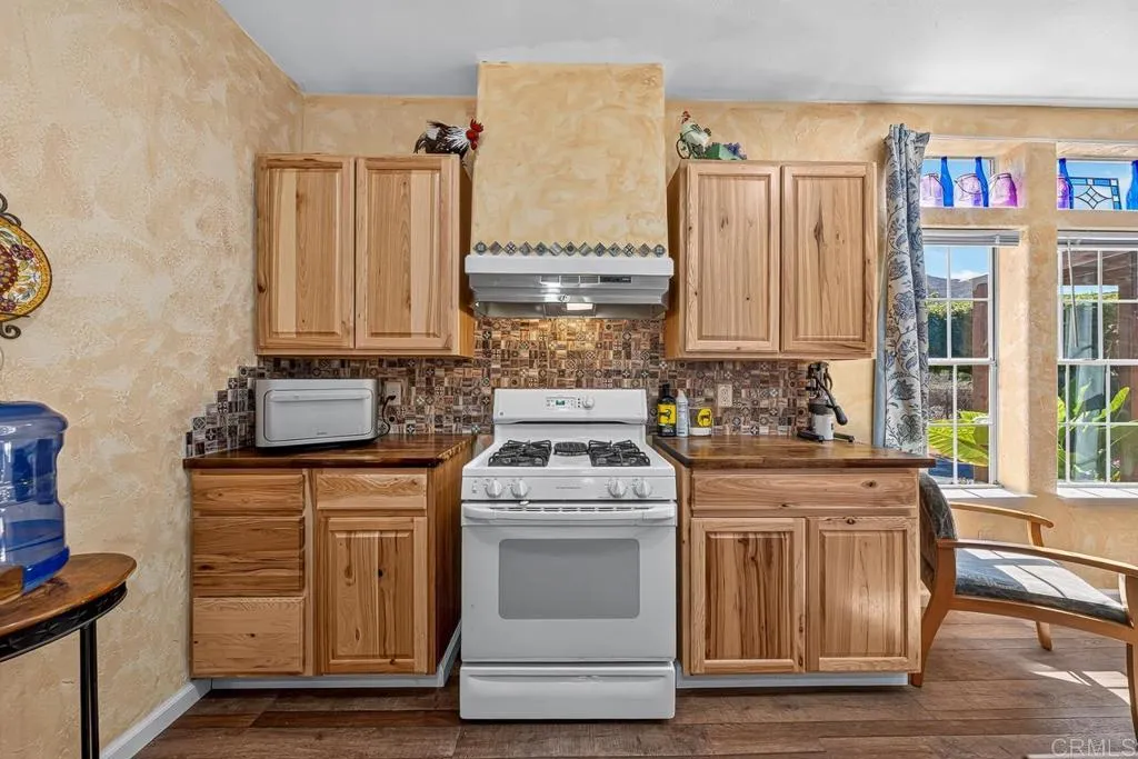 https://cdn.realtyfeed.com/cdn/127/306781767/840de704bbeb0f28522d9345ac9a2163.webp
