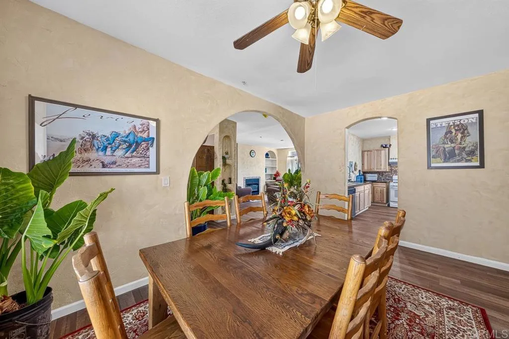 https://cdn.realtyfeed.com/cdn/127/306781767/bfb775114c0d7ddf38ae654072e23d40.webp