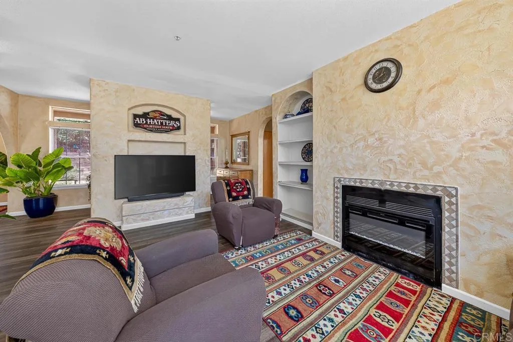 https://cdn.realtyfeed.com/cdn/127/306781767/e7c6a9d61357db639d8c292cac73960d.webp