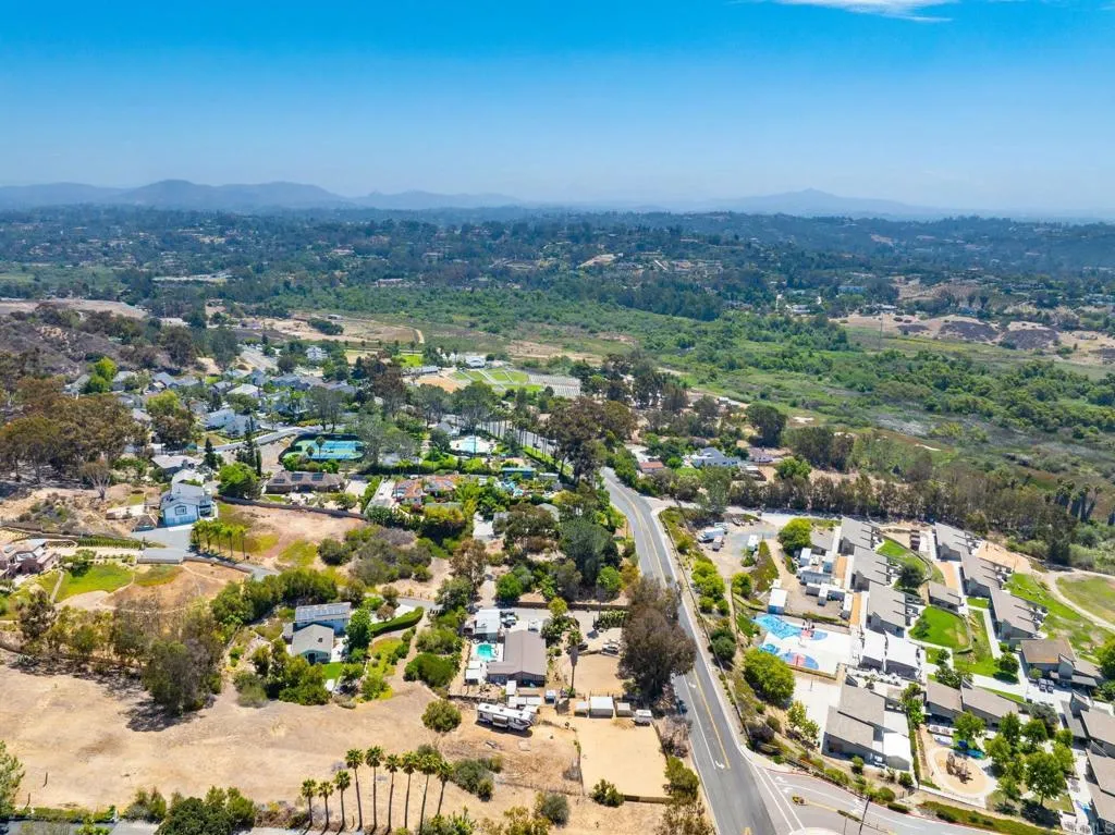 https://cdn.realtyfeed.com/cdn/127/306781780/33d4f3c21927f432dc36ee295bddbd18.webp