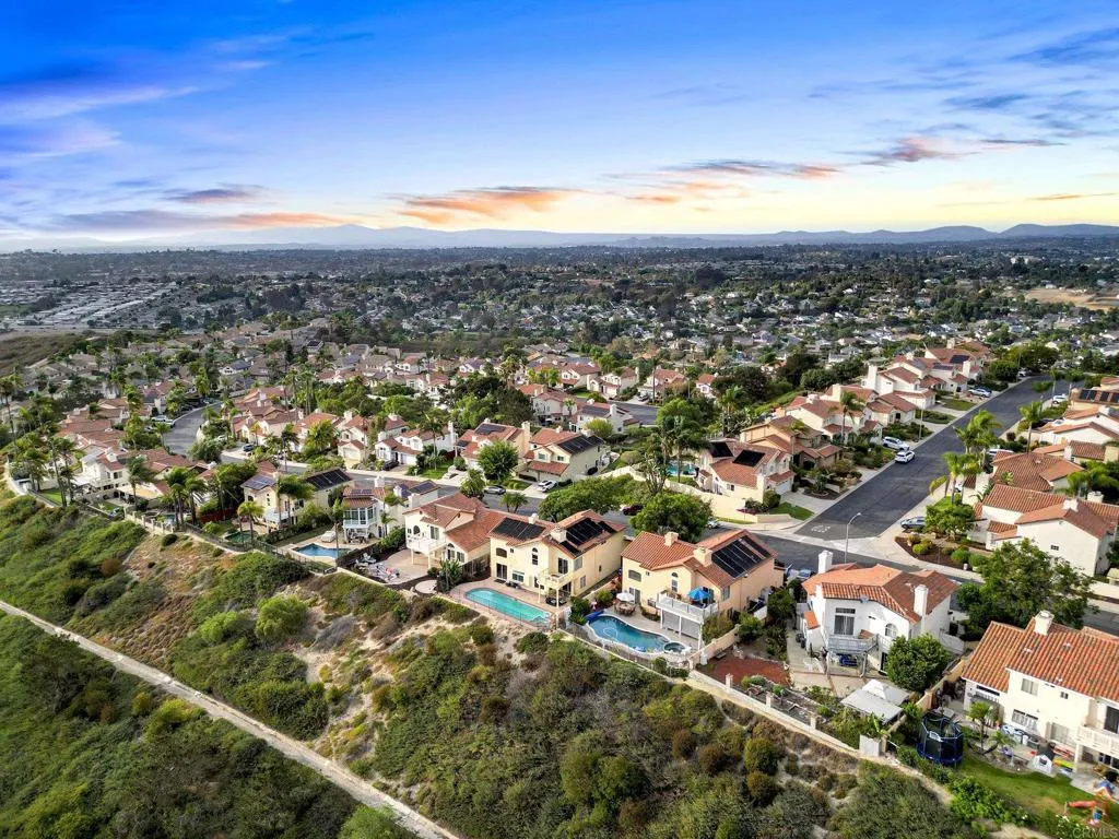 https://cdn.realtyfeed.com/cdn/127/306781790/842893d33362403f345f731213f3176a.webp
