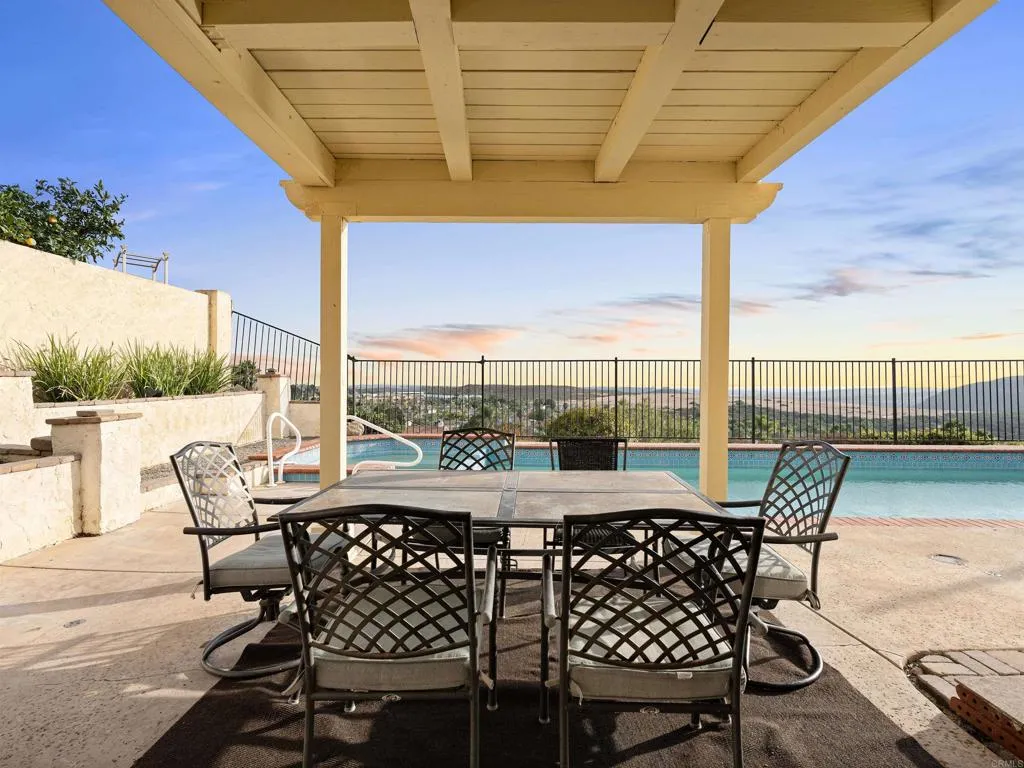https://cdn.realtyfeed.com/cdn/127/306781790/8b9eb6399da47f2ce2d11c806b2899c2.webp