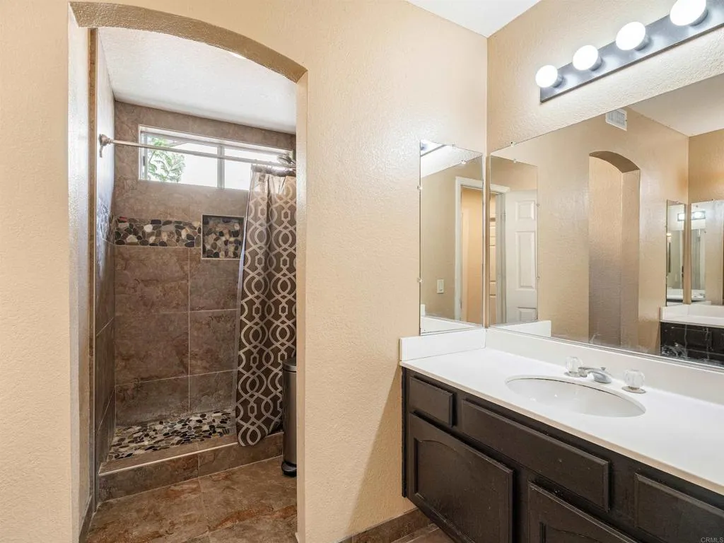 https://cdn.realtyfeed.com/cdn/127/306781790/c39b3ba63cbaadc3e9a182df586ff331.webp