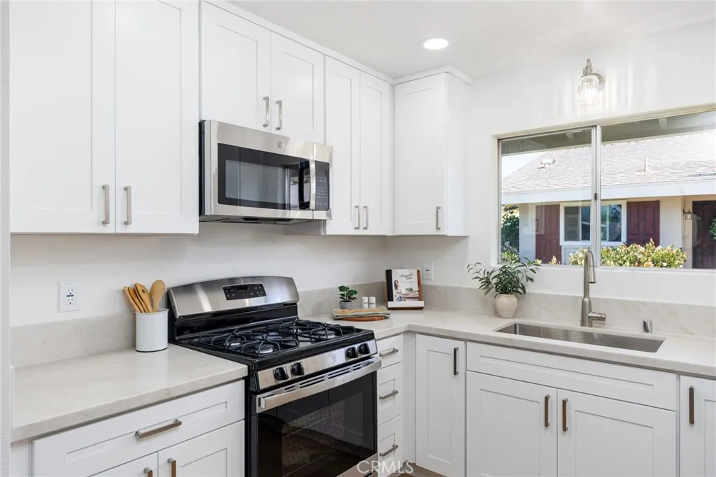 Photo #10: SB26165636 Listing: Photo #10
