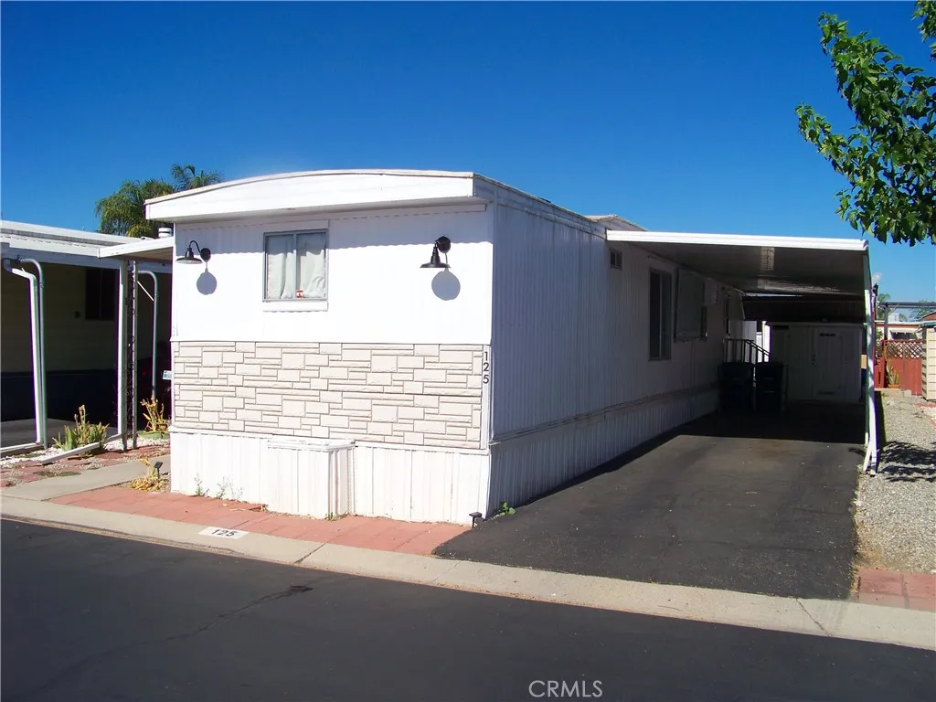 Hemet, CA 92543