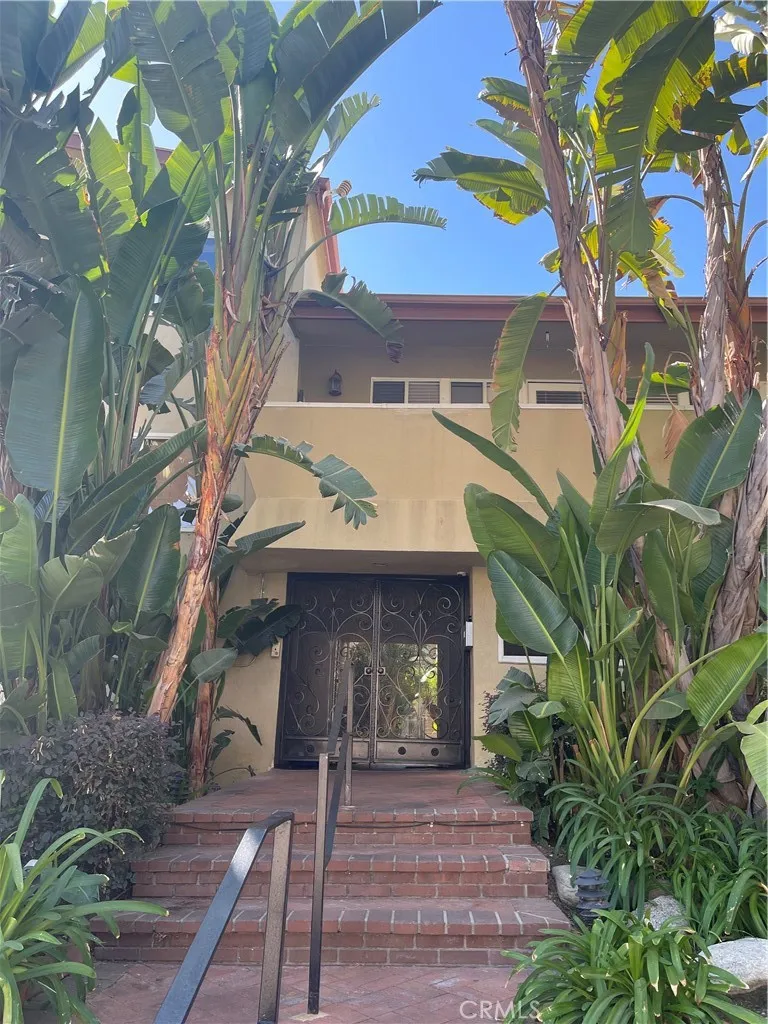 Sherman Oaks, CA 91403