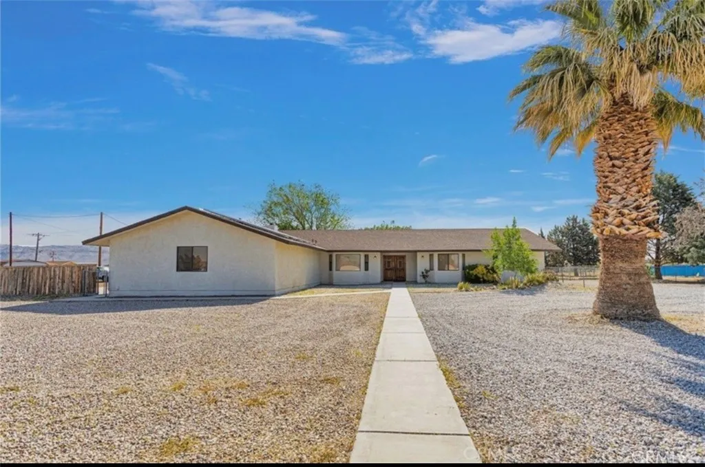 Apple Valley, CA 92307