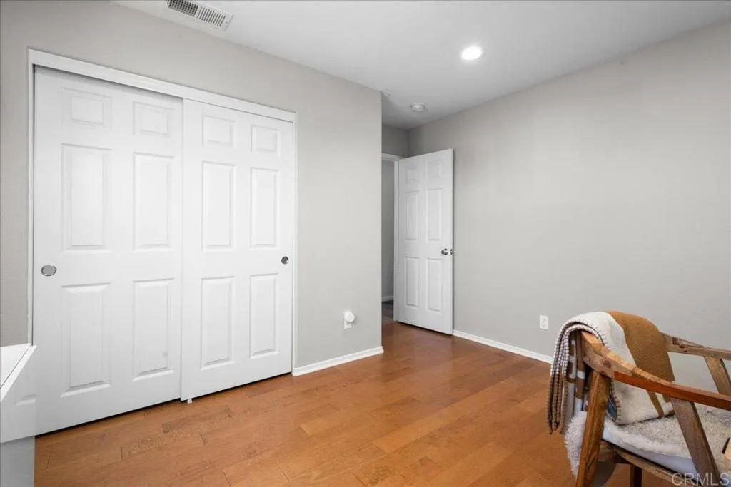 https://cdn.realtyfeed.com/cdn/127/306781886/70bcd631f77cf56a5b2013877eff2fc8.webp