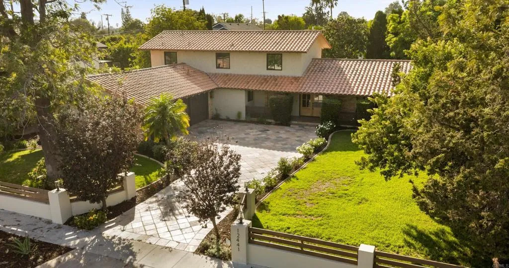 Santa Ana, CA 92705
