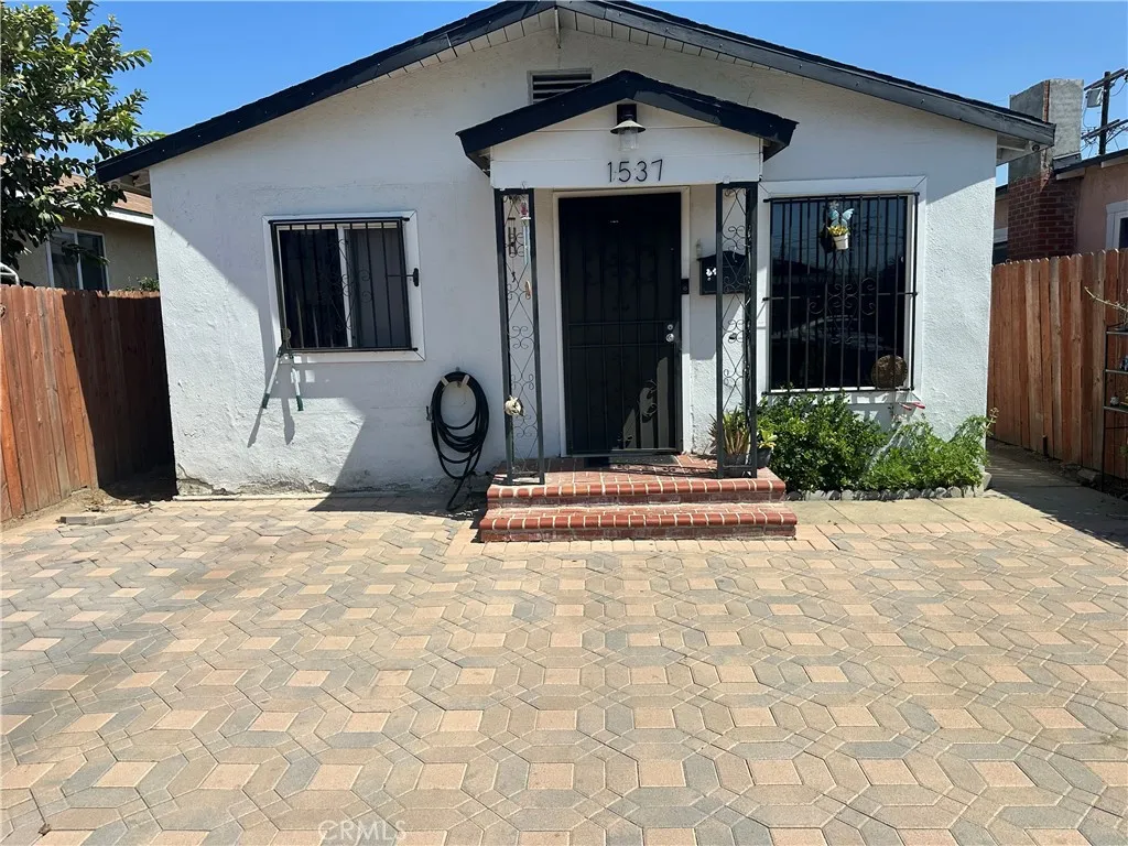 Los Angeles, CA 90047