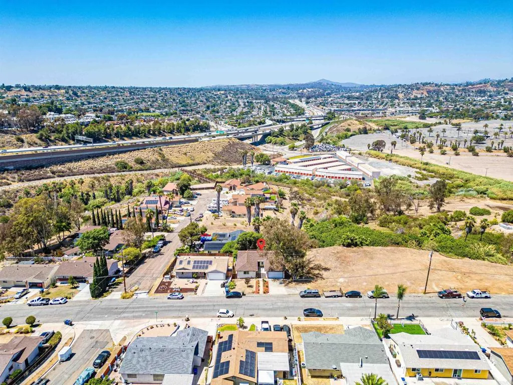 https://cdn.realtyfeed.com/cdn/127/306782028/0015eee37a6edee504b163e4e42d701c.webp