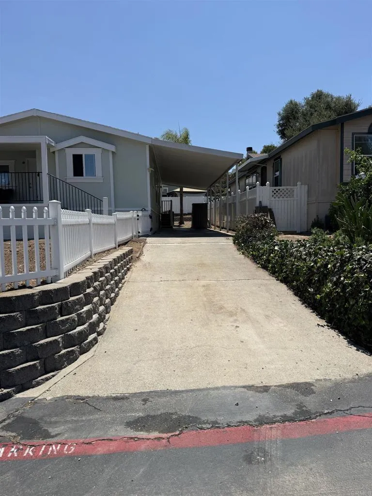 https://cdn.realtyfeed.com/cdn/127/306782080/bd39a64742906b4bc70db2774349bb0c.webp
