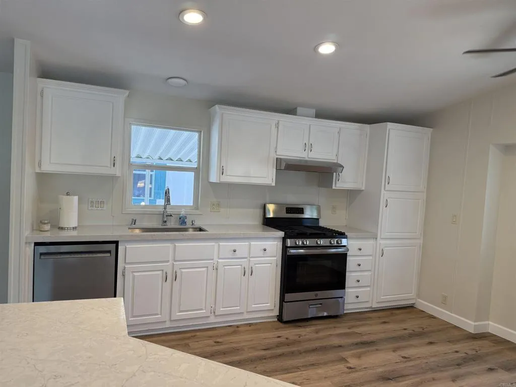 https://cdn.realtyfeed.com/cdn/127/306782080/d465540ac1fe69f89035b47ce99bda9c.webp