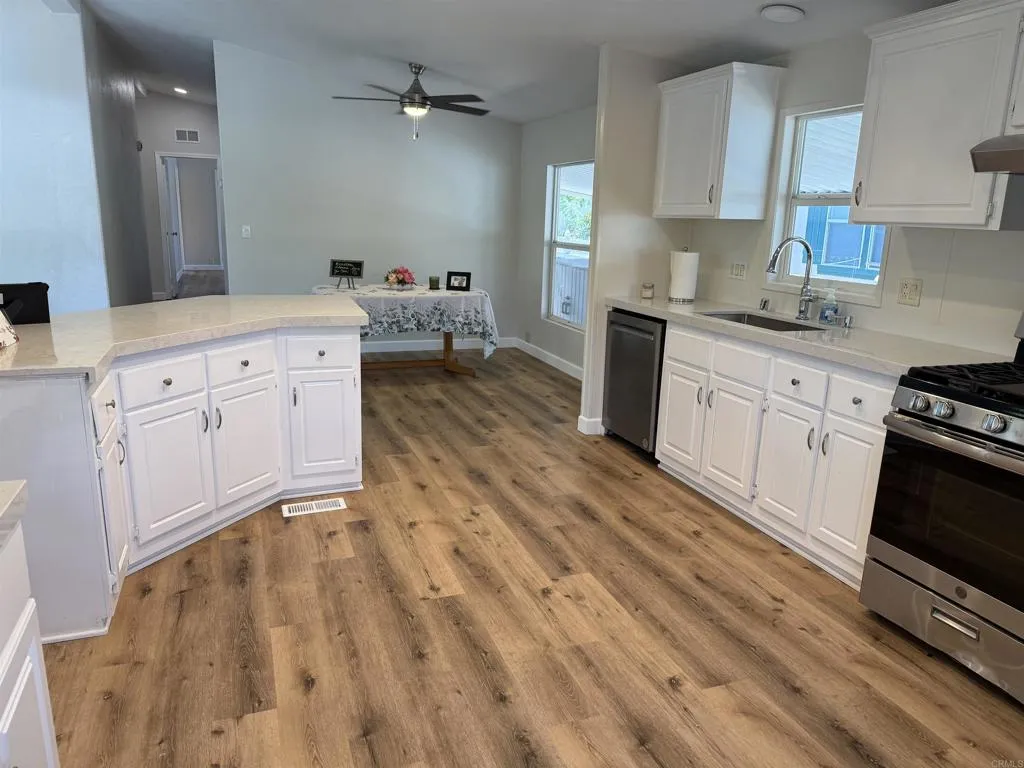 https://cdn.realtyfeed.com/cdn/127/306782080/f717b410cb3f656c2a28a92934b930ae.webp