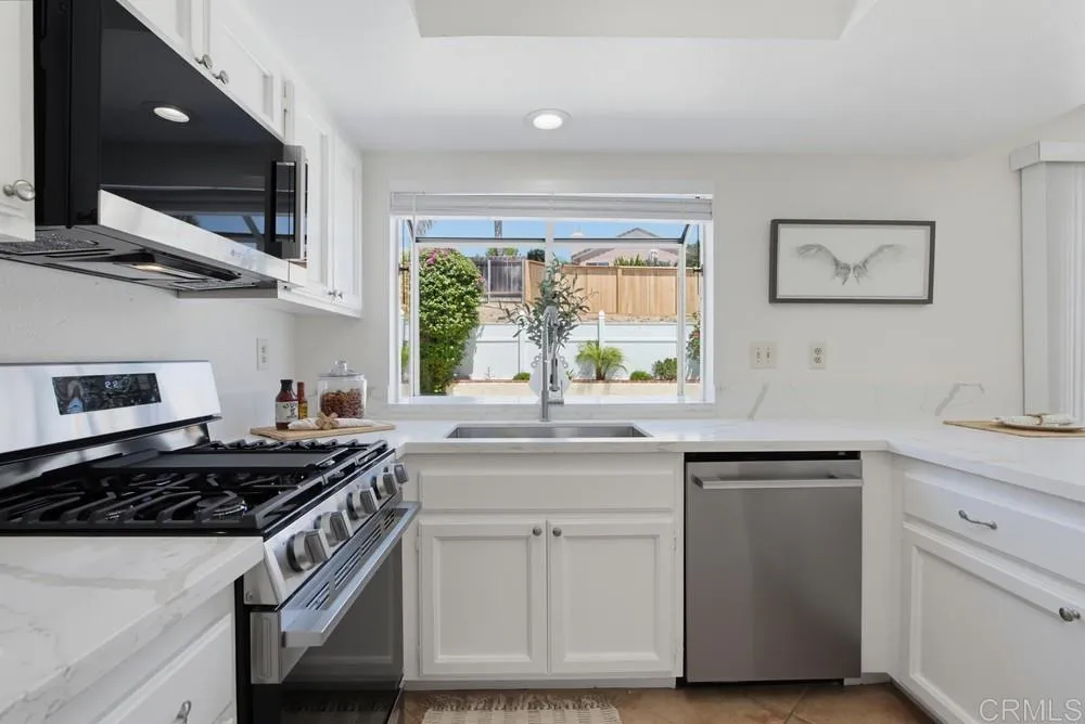 https://cdn.realtyfeed.com/cdn/127/306782101/48ea00bf12e2cec4a0dd46b25629829a.webp