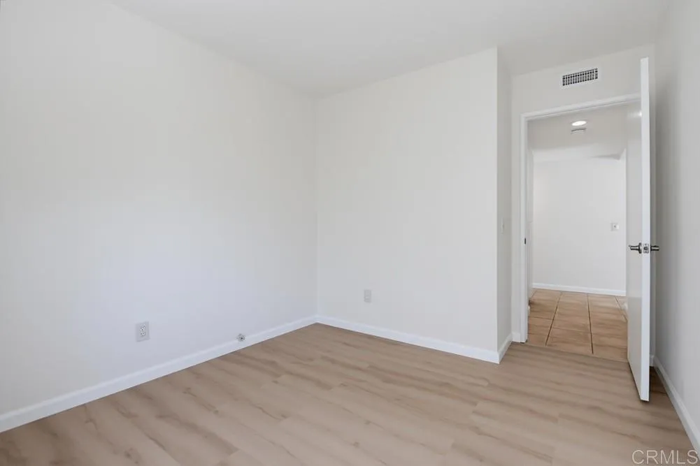 https://cdn.realtyfeed.com/cdn/127/306782101/793452323b82a6f90abdc91267b551f9.webp