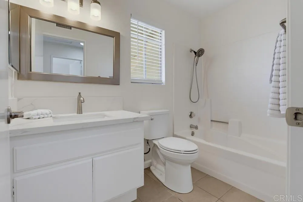 https://cdn.realtyfeed.com/cdn/127/306782101/f4cab54dc4f4e0a48c859eb5a8b5ae3e.webp