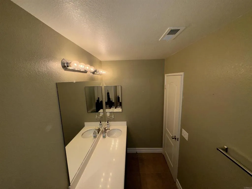 https://cdn.realtyfeed.com/cdn/127/306782112/3b46db8dba6b5169d484e5f1515775df.webp