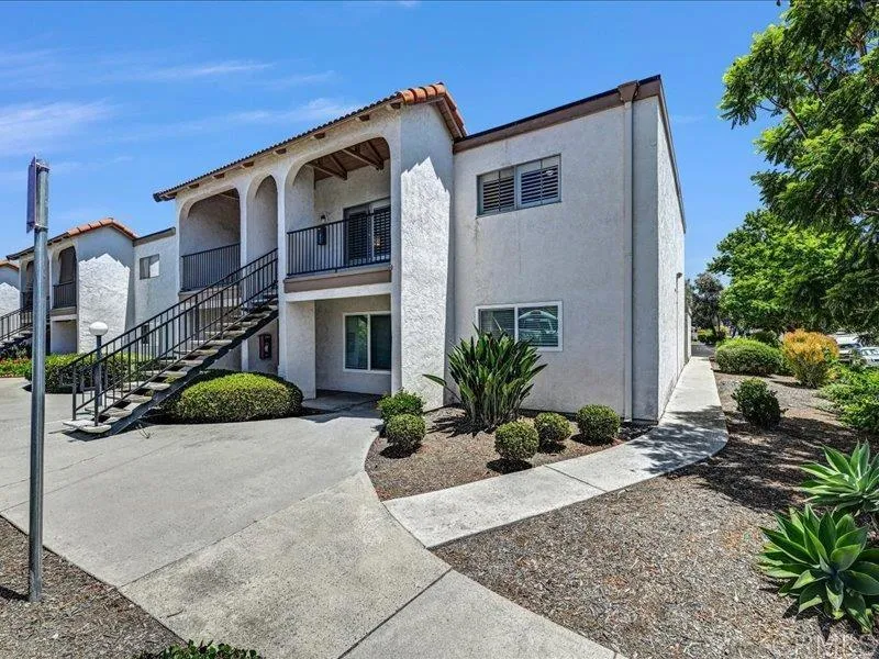 https://cdn.realtyfeed.com/cdn/127/306782175/64383ee744ea7334bb48adea86a1cbf1.webp