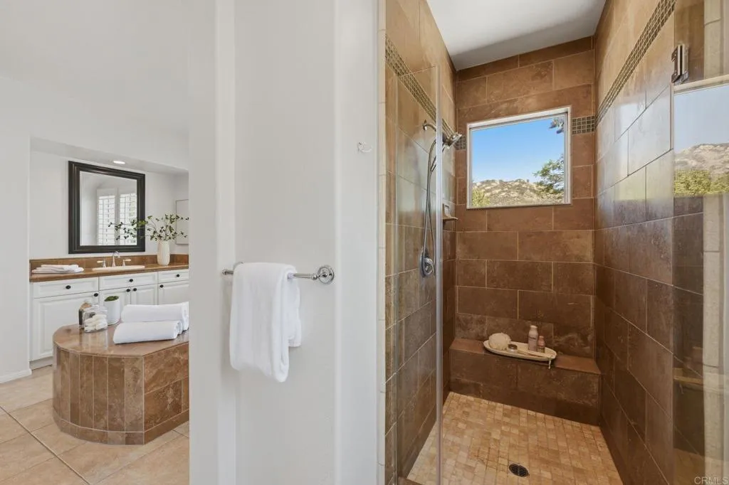 https://cdn.realtyfeed.com/cdn/127/306782176/2bd7b3756a0938f227c98441b7b67b3c.webp