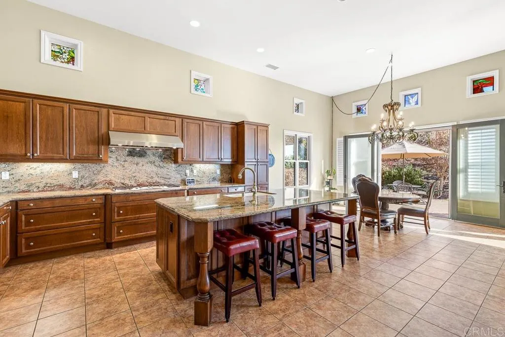 https://cdn.realtyfeed.com/cdn/127/306782184/380d74055733b598153bbf95d9127a47.webp
