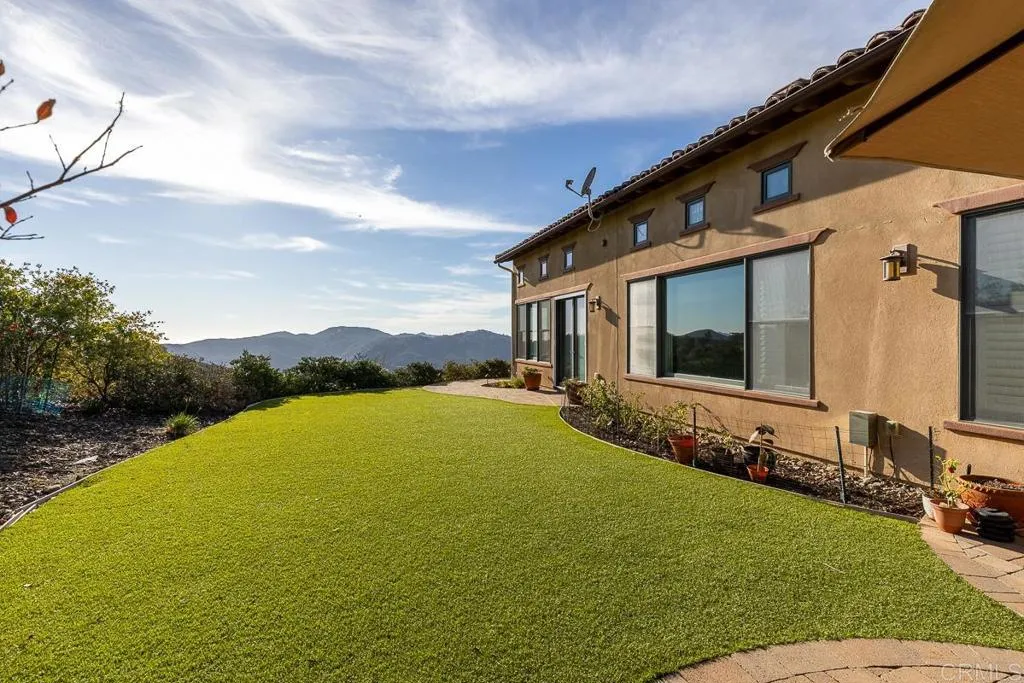 https://cdn.realtyfeed.com/cdn/127/306782184/812a4a56cb34551db50fd47e4b6cada1.webp