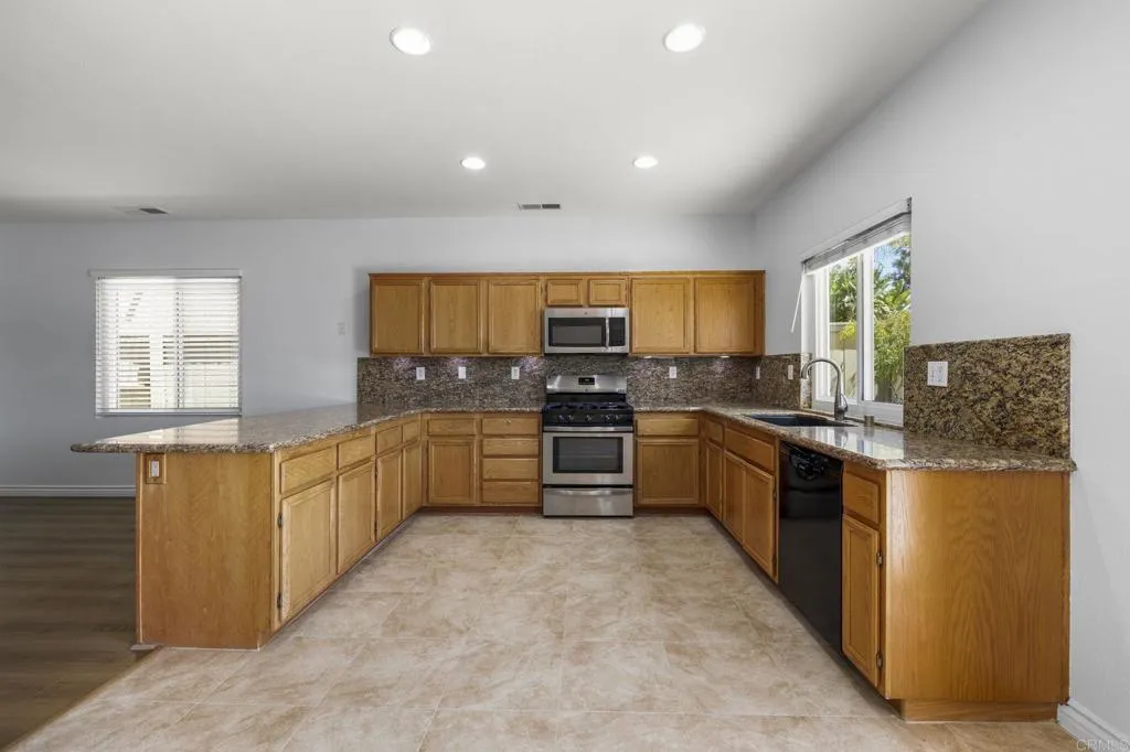https://cdn.realtyfeed.com/cdn/127/306782192/153bca75579433d5b5add475bee79478.webp