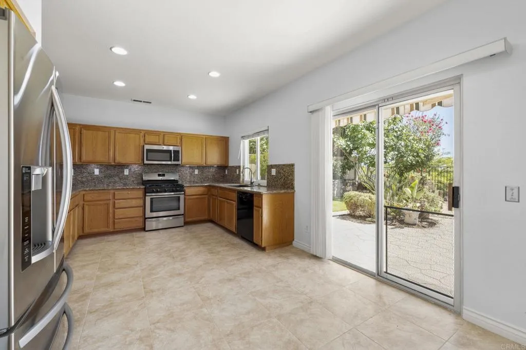 https://cdn.realtyfeed.com/cdn/127/306782192/156bf945c50baaace05b263ce50c0c6f.webp