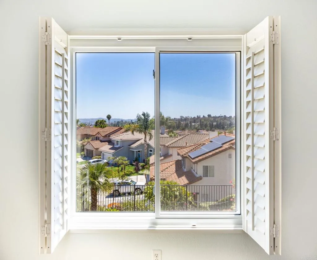 https://cdn.realtyfeed.com/cdn/127/306782192/bc831a941021e6e37069b1dcc926259f.webp