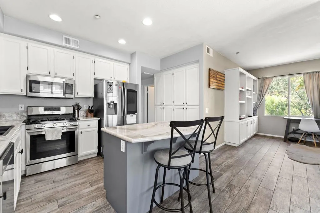 https://cdn.realtyfeed.com/cdn/127/306782289/1d2c18a8a47b9dd61f6d0cc8afec8a77.webp