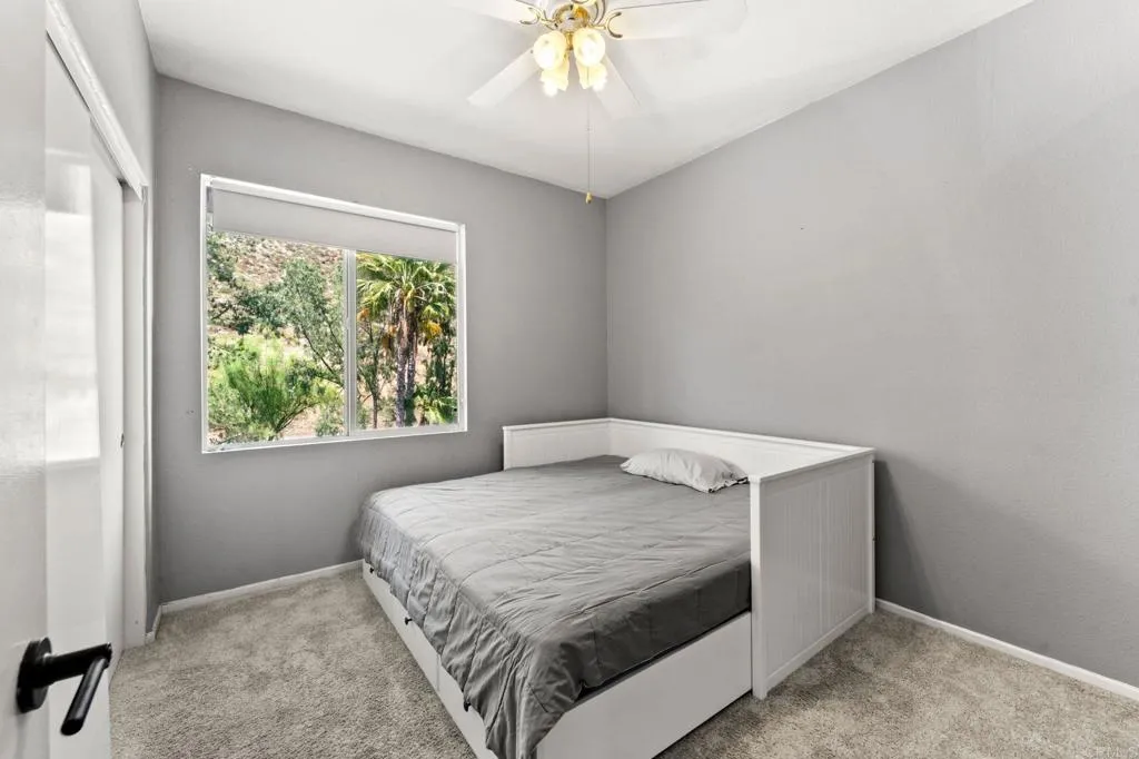 https://cdn.realtyfeed.com/cdn/127/306782289/69e85db4594af2e42bf0462cbabeee82.webp