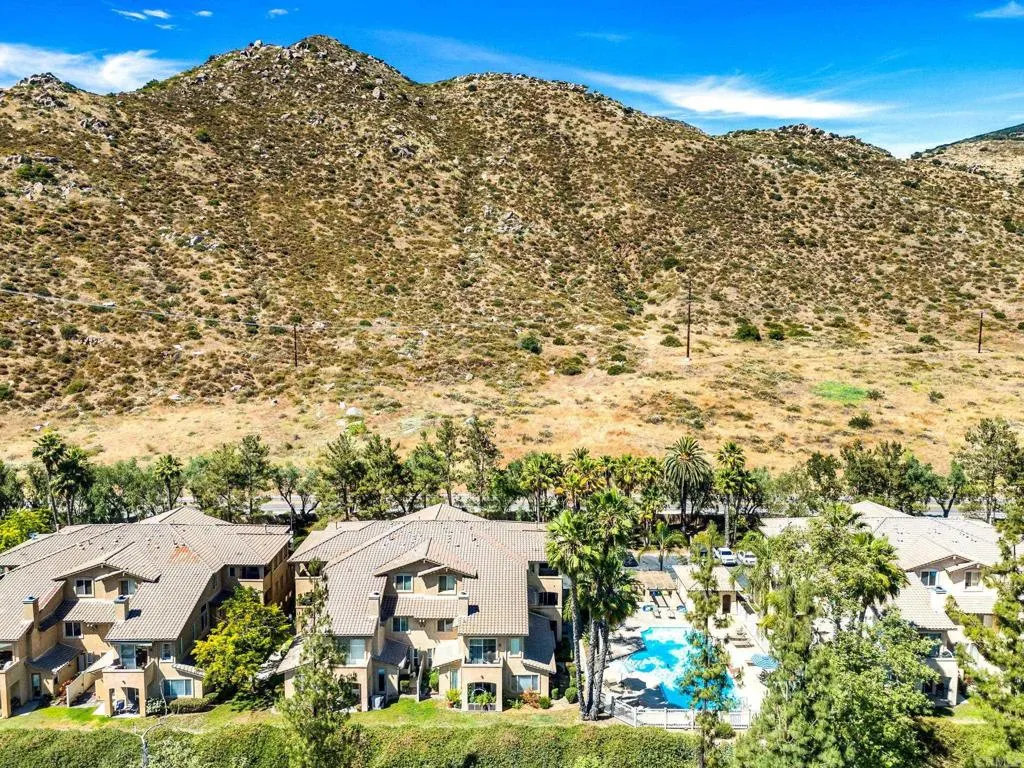 https://cdn.realtyfeed.com/cdn/127/306782289/7f3da0a753d274ace01191416aa242c9.webp