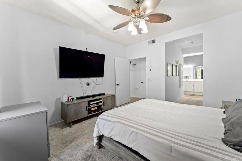 https://cdn.realtyfeed.com/cdn/127/306782289/b82be4c00b193bc7bb8542937f30d99c.webp