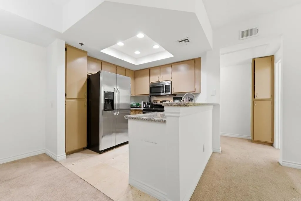 680 Camino De La Reina, San Diego, CA 92108 - Photo 4 of 34, San Diego, CA