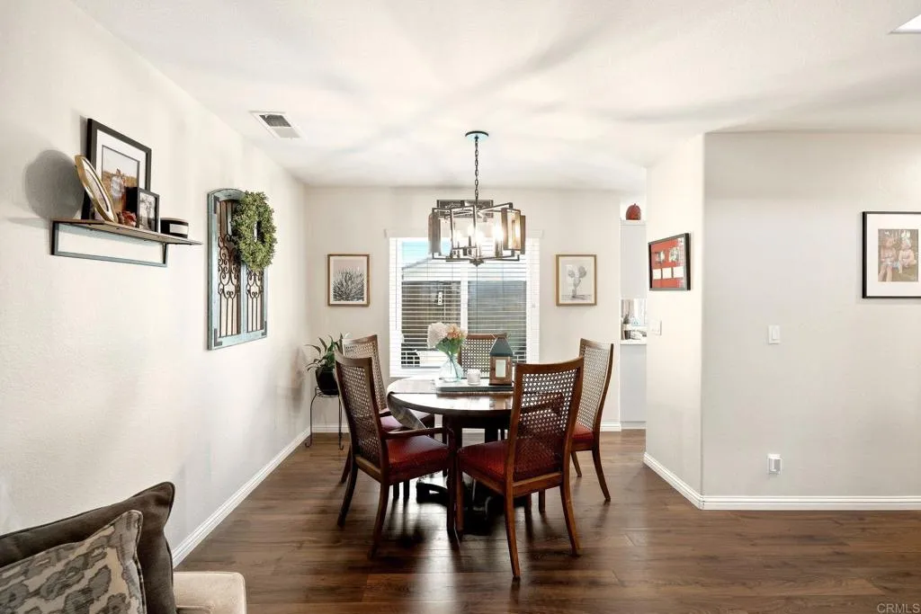 https://cdn.realtyfeed.com/cdn/127/306782362/425da8b8aa3ae56758683eda39613dc4.webp