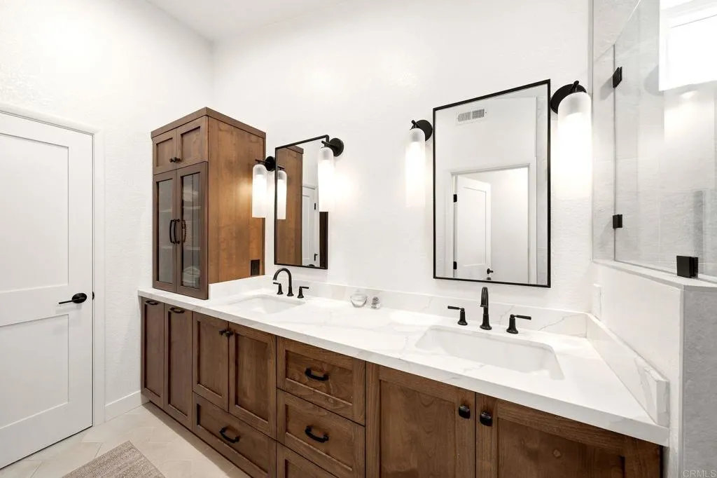 https://cdn.realtyfeed.com/cdn/127/306782362/438f5fe38ab3302fb43d23a10492a36a.webp