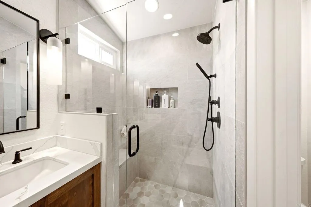 https://cdn.realtyfeed.com/cdn/127/306782362/93d58079b21bff9cbc8a1f27f78c387d.webp