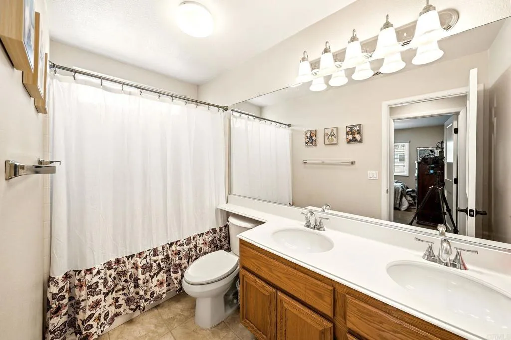 https://cdn.realtyfeed.com/cdn/127/306782362/980c2309f93e9b7731077e60d1cf6830.webp