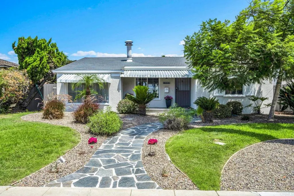 1060 Pacific Beach Drive, Pacific Beach (San Diego), CA 92109 - Main photo, Pacific Beach (san Diego), CA