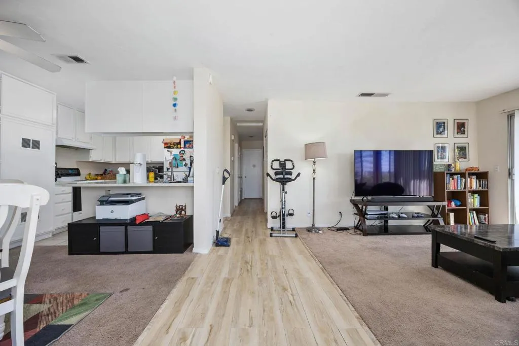 https://cdn.realtyfeed.com/cdn/127/306782409/a2fdf85534c69d57ab34688c949ed4d3.webp