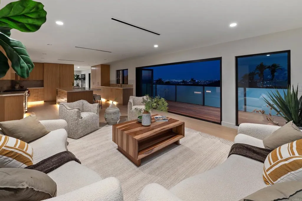https://cdn.realtyfeed.com/cdn/127/306782421/0181e93613a03a21071ff9d48ea16d01.webp