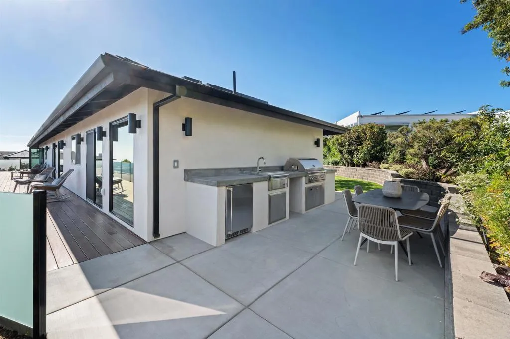 https://cdn.realtyfeed.com/cdn/127/306782421/e0a8040d43010f72d02b35283b40f17d.webp