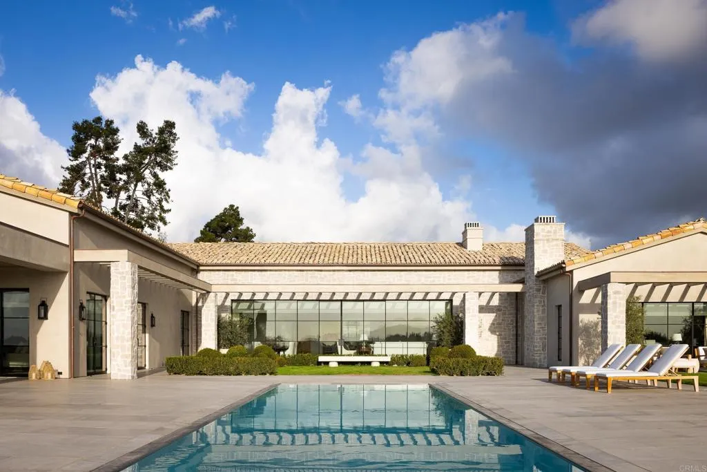 <p>Explore Coastal North County Listings</p>